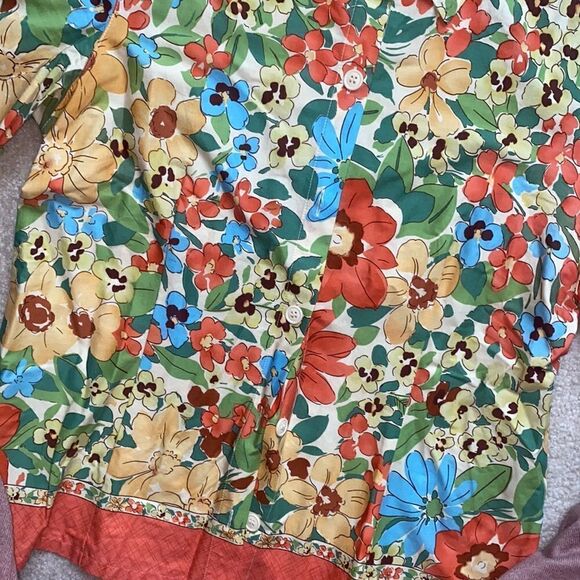 Van Heusen 🌼 Floral Top! - Picture 6 of 10